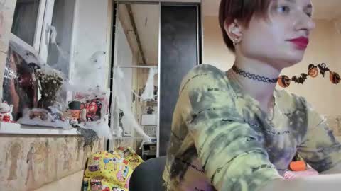 Mandy online show from 10-15-25, 03:01