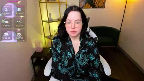 Snapshot of manic_pixie_ chatting on 11-09-25, 10:35 manic_pixie_ online show from 11-09-25, 10:35