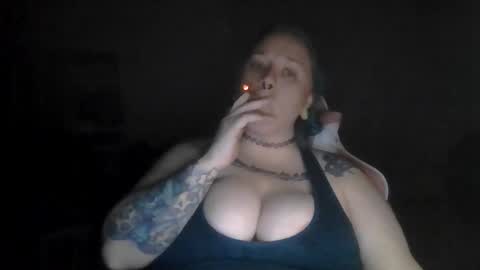 Snapshot of manicpixiepop chatting on 11-19-25, 12:10 ManicPixiePop online show from 11-19-25, 12:10