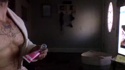 Snapshot of manmuscles3 chatting on 12-05-24, 08:44 manmuscles3 online show from 12-05-24, 08:44