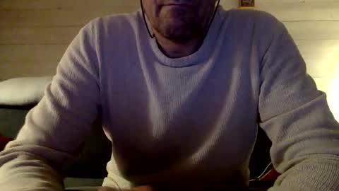 Snapshot of manpower2012 chatting on 10-26-25, 10:47 Manpo online show from 10-26-25, 10:47