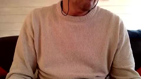 Snapshot of manpower2012 chatting on 11-17-25, 11:27 Manpo online show from 11-17-25, 11:27