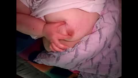 Snapshot of mantagirl chatting on 11-14-25, 11:13 mantagirl online show from 11-14-25, 11:13