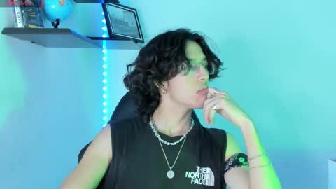 Manuel online show from 10-24-25, 03:03