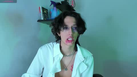 Manuel online show from 10-31-25, 07:26