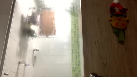 Snapshot of manuel444rl chatting on 11-26-25, 01:45 Manuel RL online show from 11-26-25, 01:45