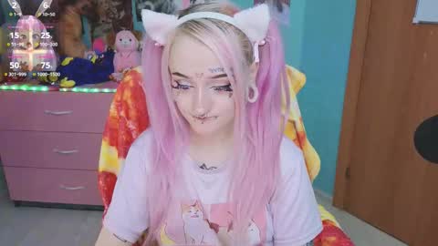 Manuela online show from 10-18-25, 04:48