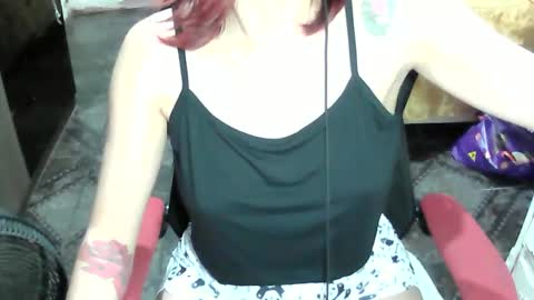 Snapshot of manuescarlate13 chatting on 09-22-25, 01:40 Manu Escarlate online show from 09-22-25, 01:40