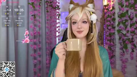 Snapshot of mao_me_meow chatting on 02-19-25, 08:01 Sasha online show from 02-19-25, 08:01