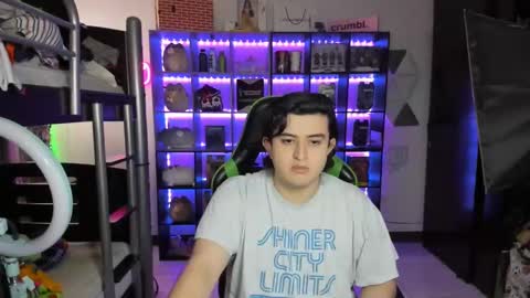 Snapshot of mapachoso1414 chatting on 11-18-25, 12:05 mapachoso1414 online show from 11-18-25, 12:05