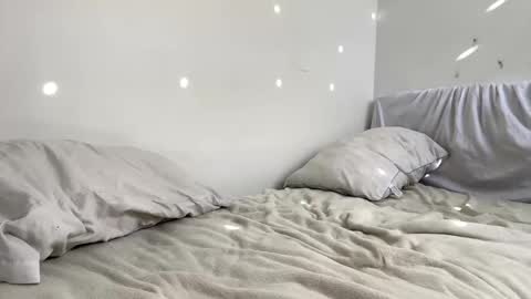 Snapshot of maplefroggy chatting on 01-21-25, 08:43 Maple online show from 01-21-25, 08:43