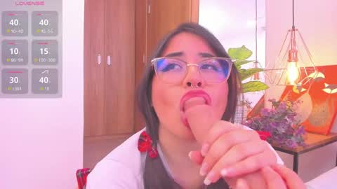 Mara online show from 10-23-25, 04:17