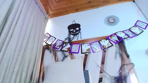 Snapshot of maraa_x chatting on 10-09-25, 08:07 maraa_x online show from 10-09-25, 08:07