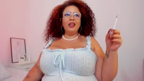 Mrs. Sweet online show from 10-04-25, 01:58