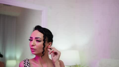  Mara  online show from 12-19-24, 12:34