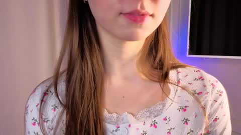 Snapshot of maravilllaa chatting on 02-28-26, 03:24 Mary online show from 02-28-26, 03:24