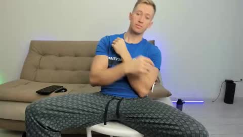 alex marvelxx online show from 10-28-25, 08:40