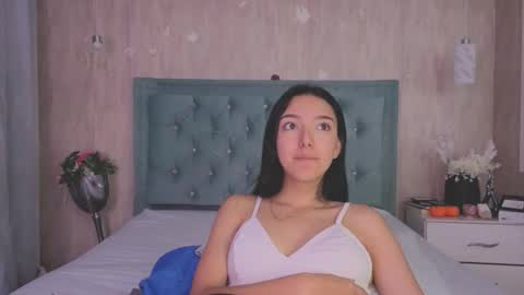 Snapshot of marcelaa_fox chatting on 11-05-25, 08:42 Marcela online show from 11-05-25, 08:42