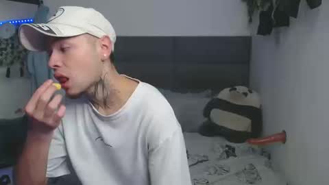 Snapshot of marcelo_m1lk chatting on 10-16-25, 05:52 marcelo_m1lk online show from 10-16-25, 05:52