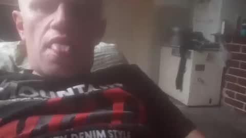 Snapshot of marcin8877 chatting on 10-17-25, 10:29 Marcin online show from 10-17-25, 10:29