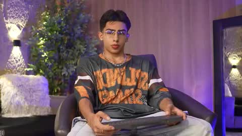 Marco and Ethan online show from 11-07-25, 07:36