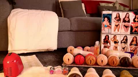 Snapshot of marcsx chatting on 03-18-26, 10:29 Marc online show from 03-18-26, 10:29