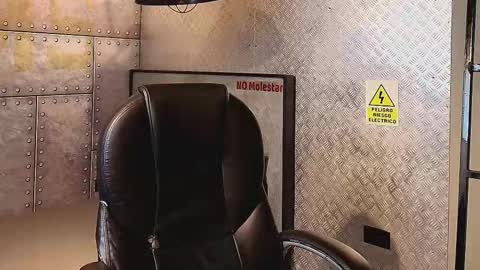 Snapshot of marcusrain_ chatting on 01-18-26, 04:16 Marcus online show from 01-18-26, 04:16