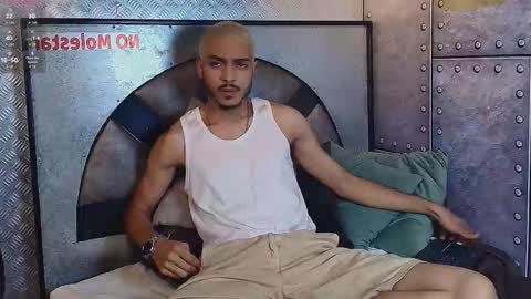 Snapshot of marcusrain_ chatting on 02-01-26, 06:01 Marcus online show from 02-01-26, 06:01