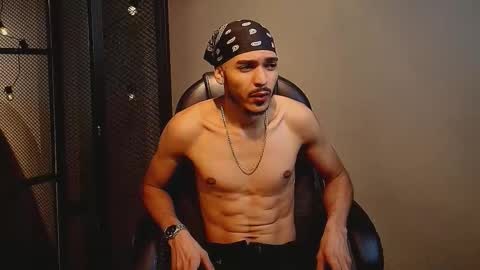 Snapshot of marcusrain_ chatting on 02-08-26, 04:38 Marcus online show from 02-08-26, 04:38