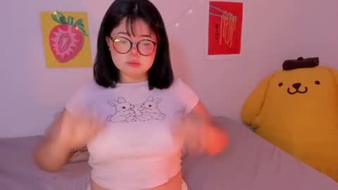 Snapshot of marcy_grey chatting on 10-10-25, 04:39 danna online show from 10-10-25, 04:39