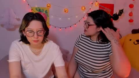 Snapshot of marcy_grey chatting on 10-22-25, 02:45 danna online show from 10-22-25, 02:45