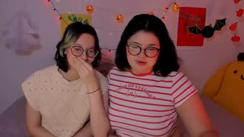 Snapshot of marcy_grey chatting on 10-23-25, 12:54 danna online show from 10-23-25, 12:54