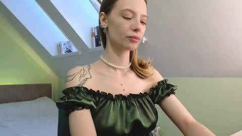  - Alisa online show from 09-10-25, 06:24