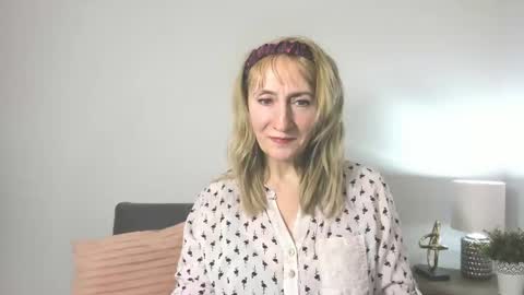 margaretmature online show from 02-12-25, 04:33