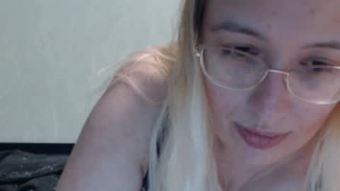 margo_shine online show from 12-22-25, 01:41