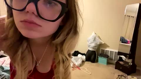 Snapshot of margoheaven chatting on 12-16-25, 03:33 margoheaven online show from 12-16-25, 03:33
