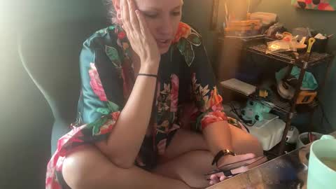 Elle online show from 01-13-26, 03:06