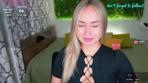 Snapshot of margosugar chatting on 11-14-25, 06:45 MargoSugar online show from 11-14-25, 06:45