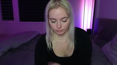 Snapshot of margot_robbie7 chatting on 10-13-25, 10:43 margot_robbie7 online show from 10-13-25, 10:43