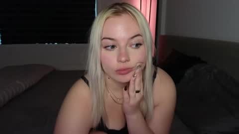 Snapshot of margot_robbie7 chatting on 10-26-25, 10:04 margot_robbie7 online show from 10-26-25, 10:04