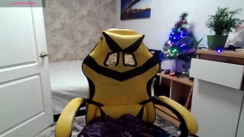Mari online show from 12-09-24, 04:12