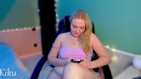 Kiku and Marii - online show from 11-26-25, 01:39