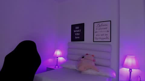 mari_salgado online show from 12-19-24, 11:07