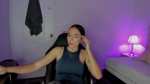 mari_salgado online show from 12-23-24, 11:25