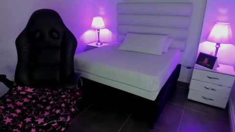 mari_salgado online show from 01-11-25, 02:25