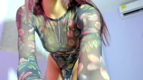 Snapshot of mari_sweeet chatting on 12-06-24, 01:33 Meli-Mari online show from 12-06-24, 01:33