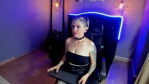 Snapshot of maria_fernandaxxx_ chatting on 01-12-25, 09:08 Maria fernanda online show from 01-12-25, 09:08