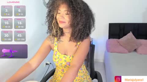 Snapshot of maria_julyana chatting on 03-09-25, 05:22 V A N E S S A online show from 03-09-25, 05:22