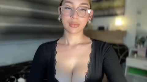 Sopia Nicart online show from 02-24-25, 11:43