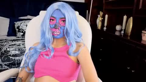 Maria online show from 10-31-25, 07:04